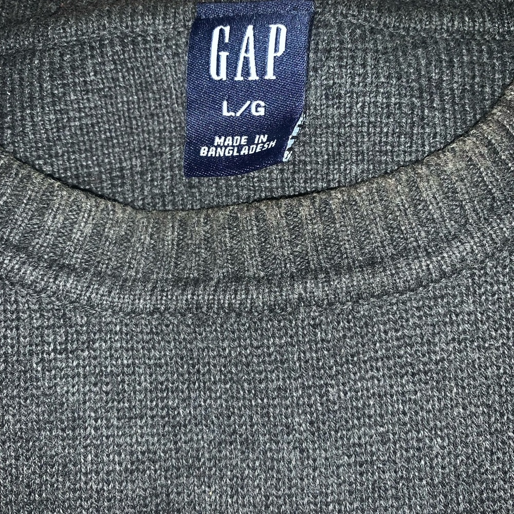 Men’s Gap sweater - Picture 2 of 3